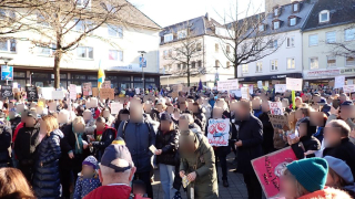 2025-02-01 Demo Rechtsstaat und Demokratie Schwelm_18.jpg