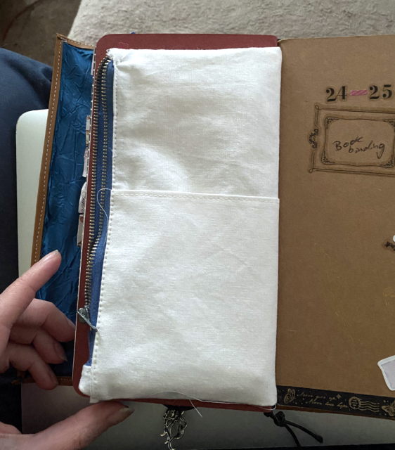 Pouch7.png Pouch7.png