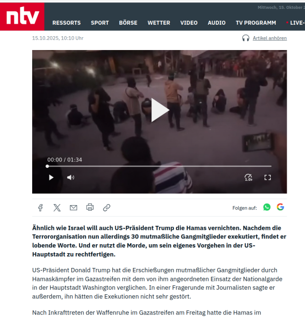 Teil eines Screenshots einer NTV-Website mit dem Standbild einer mehrfachen Exekution knieender Menschen durch mit Gewehren Bewaffnete hinter ihnen. Die Gruppe befindet sich auf einem Platz umgeben von niedrigen Häusern und Menschen. Darunter der Anfang des Nachrichtentextes.
